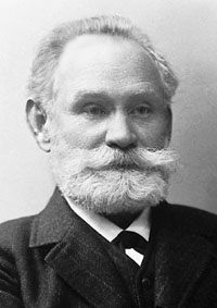 Ivan Pavlov - äldre man med ljust, buskigt skägg och en yvig mustasch.